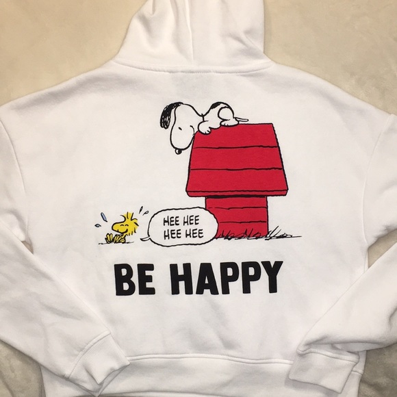 Cropped Peanuts Hoodie - Picture 4 of 6